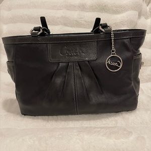 Coach Vintage Leather Tote - Black